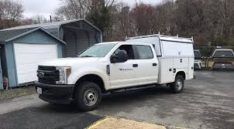 Utility Body ARE DCU Series Truck Cap