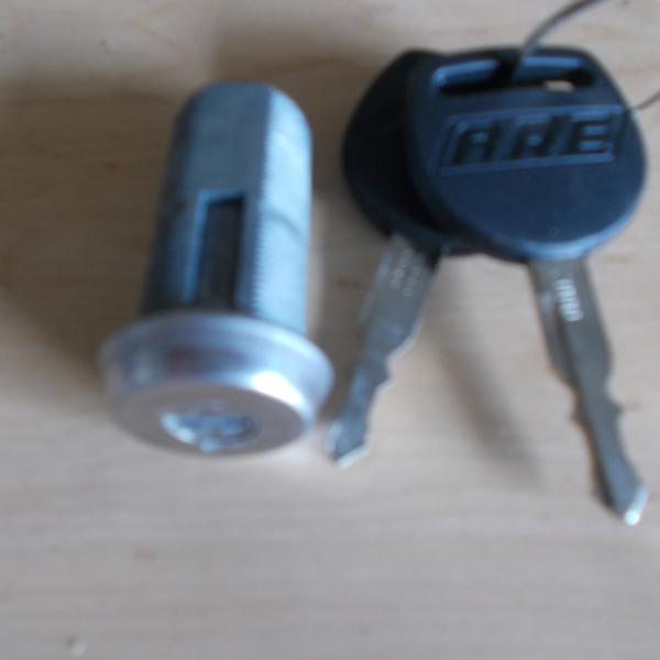 Cap and Lid Parts Ishler's Truck Caps